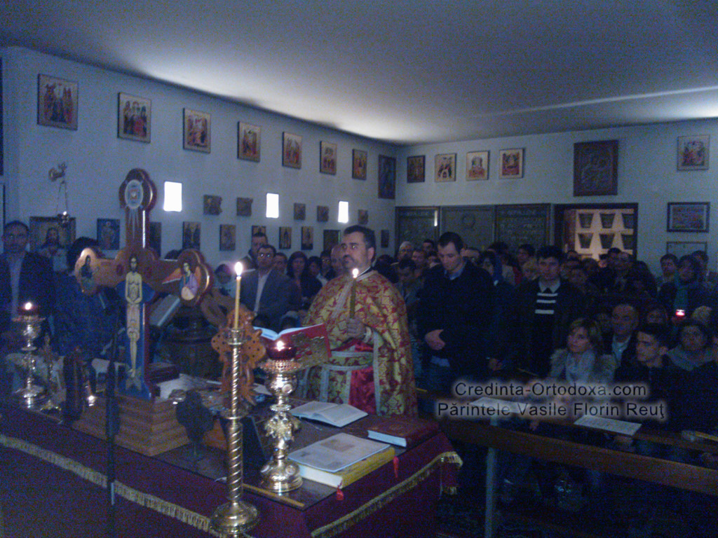 Slujba de Inviere din anul 2013 la Biserica Ortodoxa Romana “Sfintii Imparati Constantin si Elena” din Straubing * www.credinta-ortodoxa.com